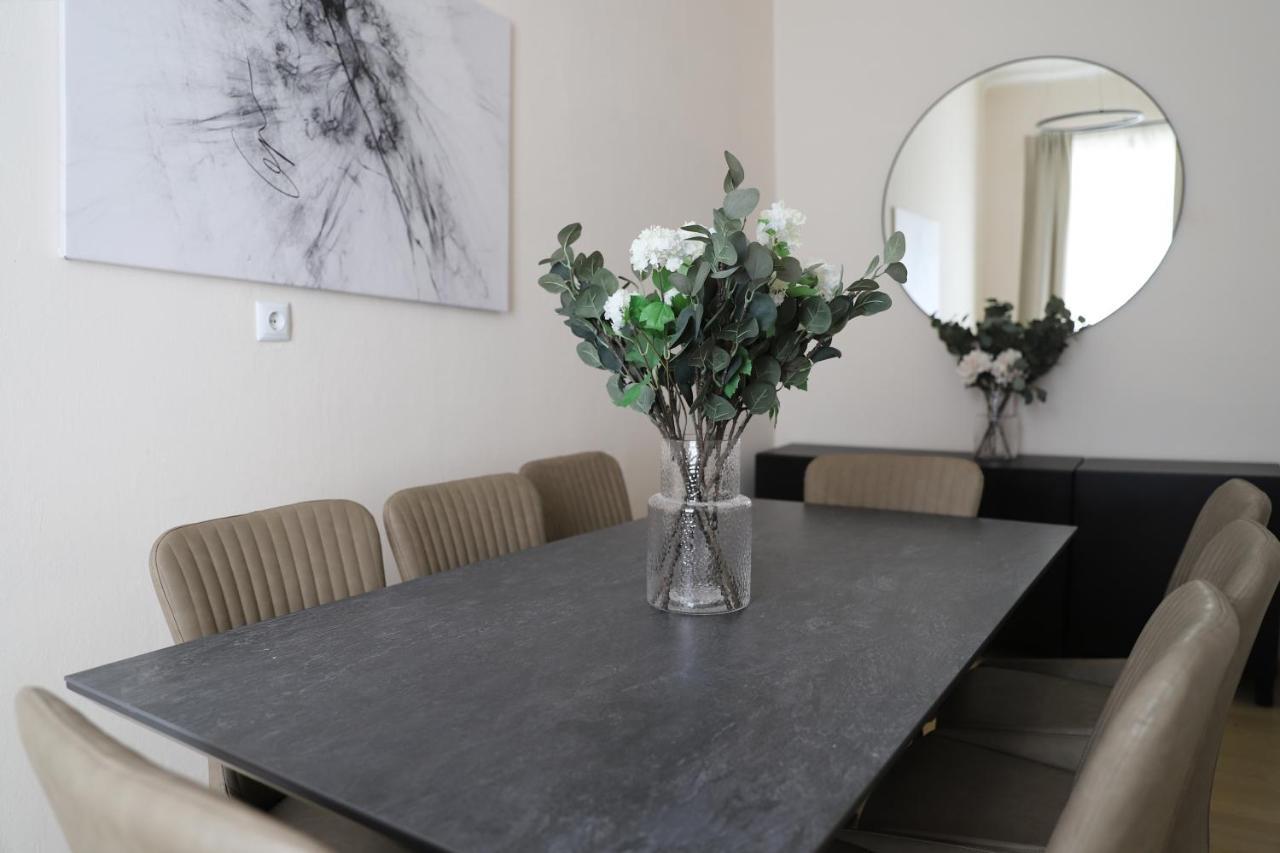 Spacious Apartment, 3 Min To U6 Metro Vienna Luaran gambar