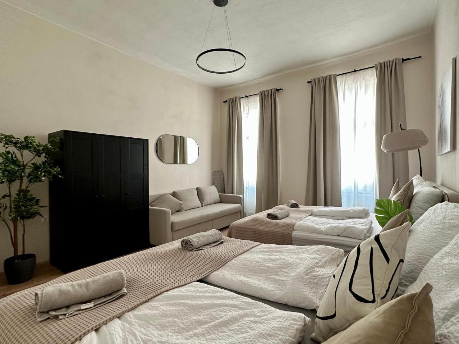 Spacious Apartment, 3 Min To U6 Metro Vienna Luaran gambar