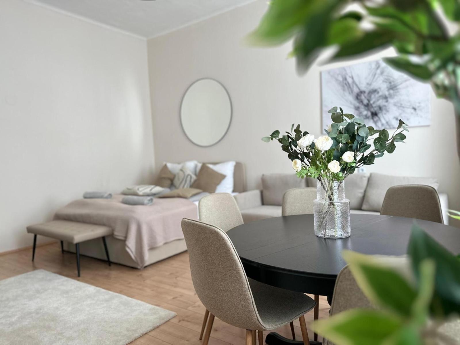 Spacious Apartment, 3 Min To U6 Metro Vienna Luaran gambar