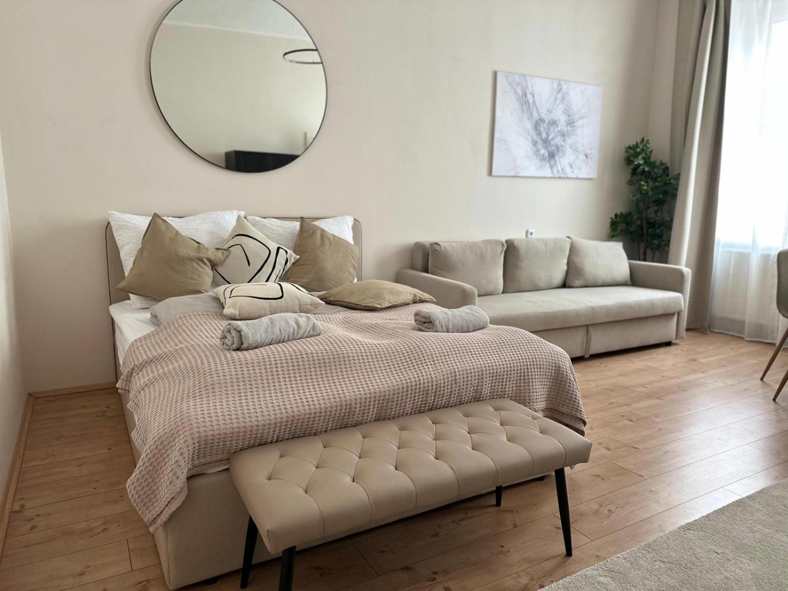 Spacious Apartment, 3 Min To U6 Metro Vienna Luaran gambar