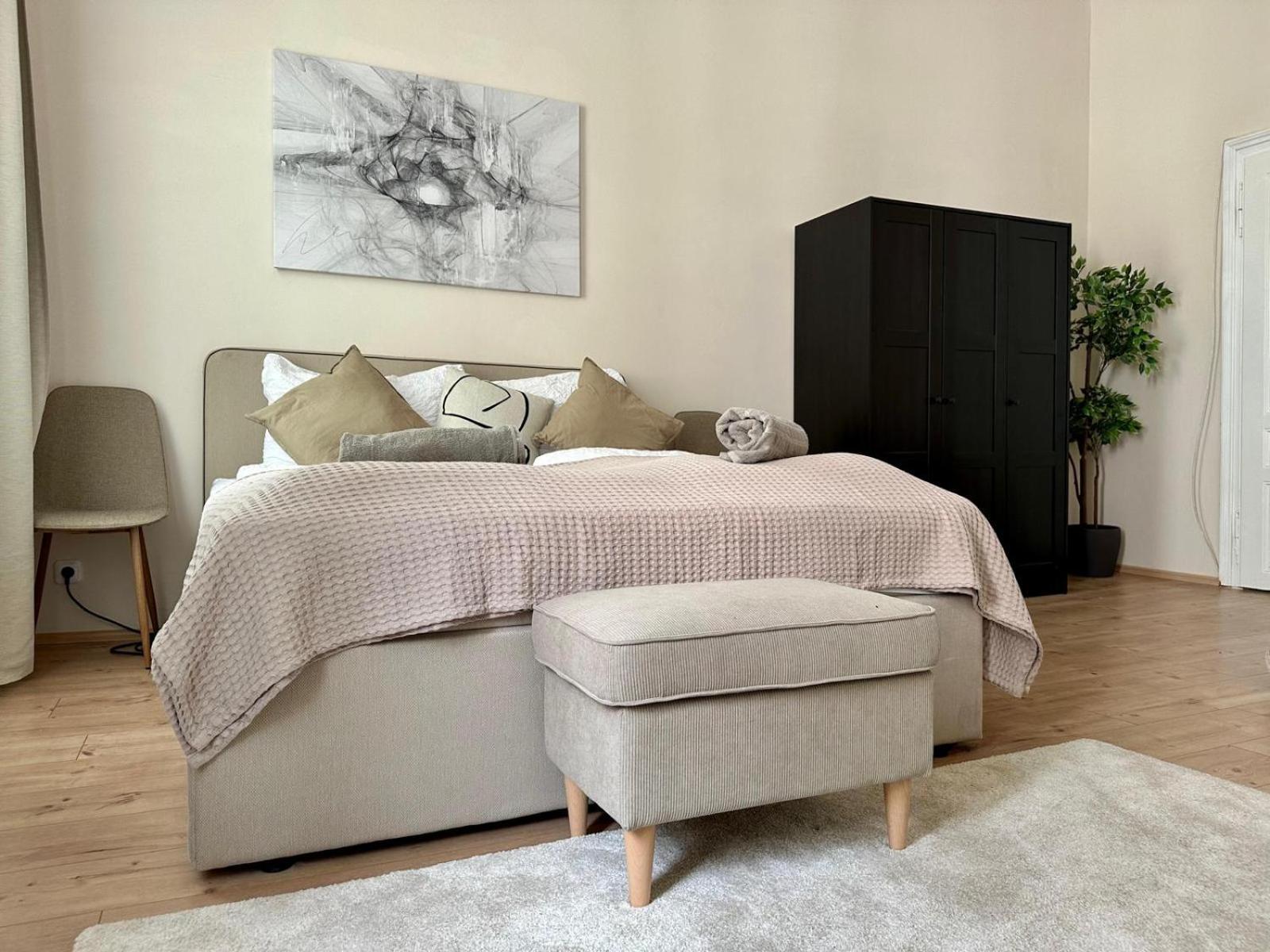 Spacious Apartment, 3 Min To U6 Metro Vienna Luaran gambar