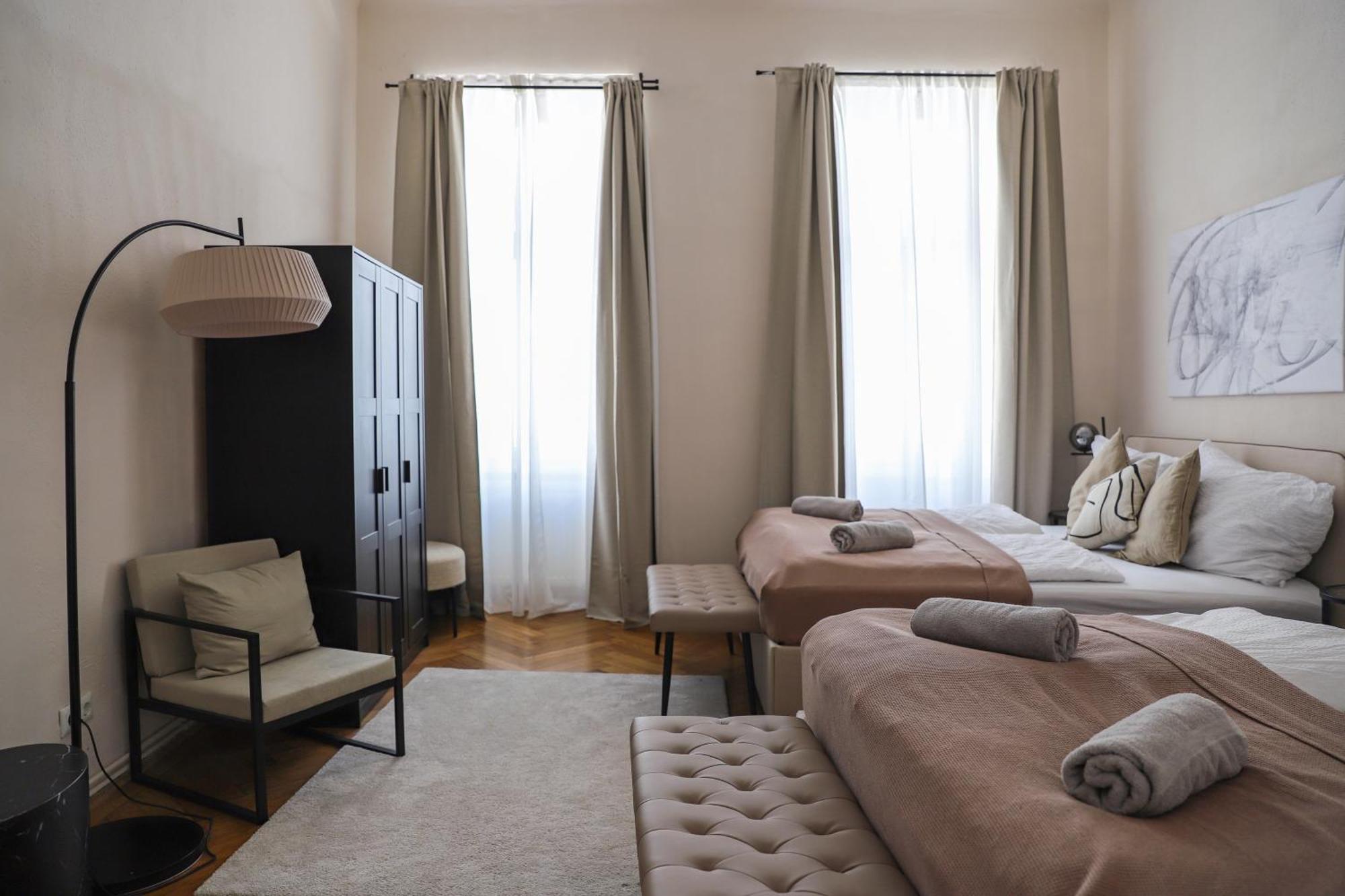 Spacious Apartment, 3 Min To U6 Metro Vienna Luaran gambar