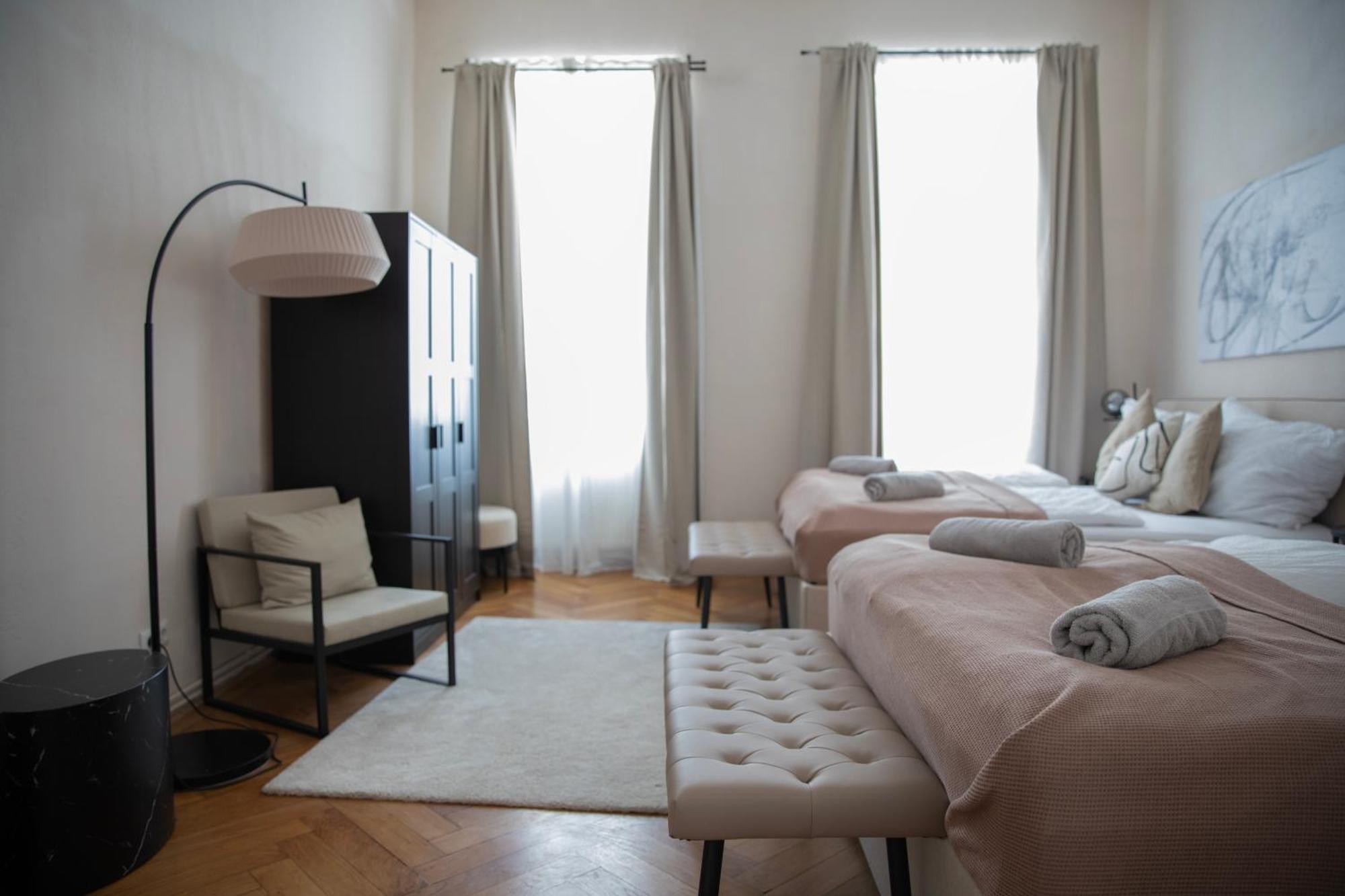 Spacious Apartment, 3 Min To U6 Metro Vienna Luaran gambar