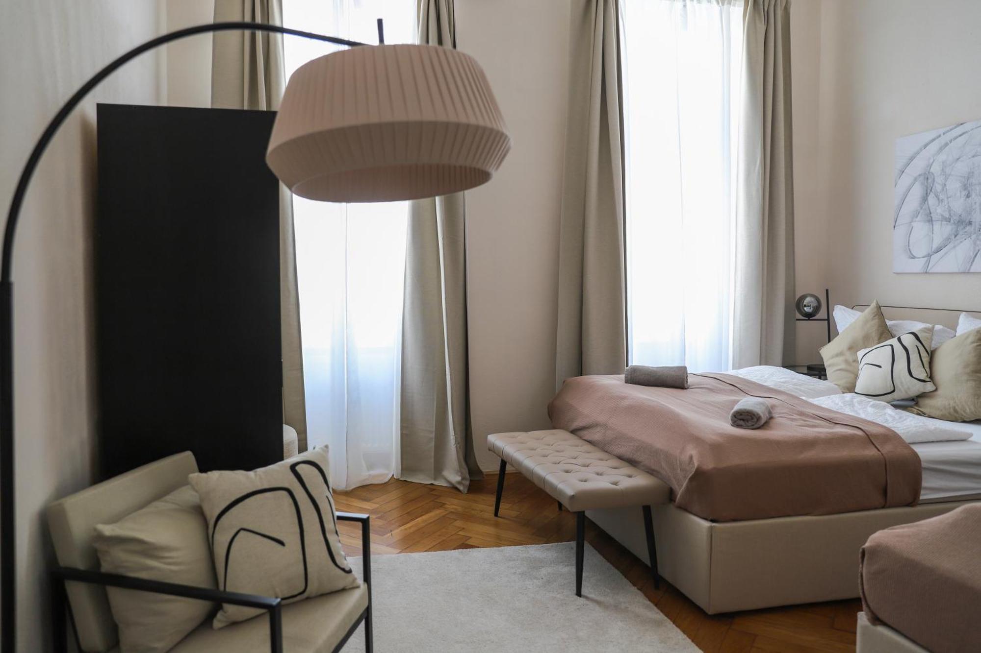 Spacious Apartment, 3 Min To U6 Metro Vienna Luaran gambar