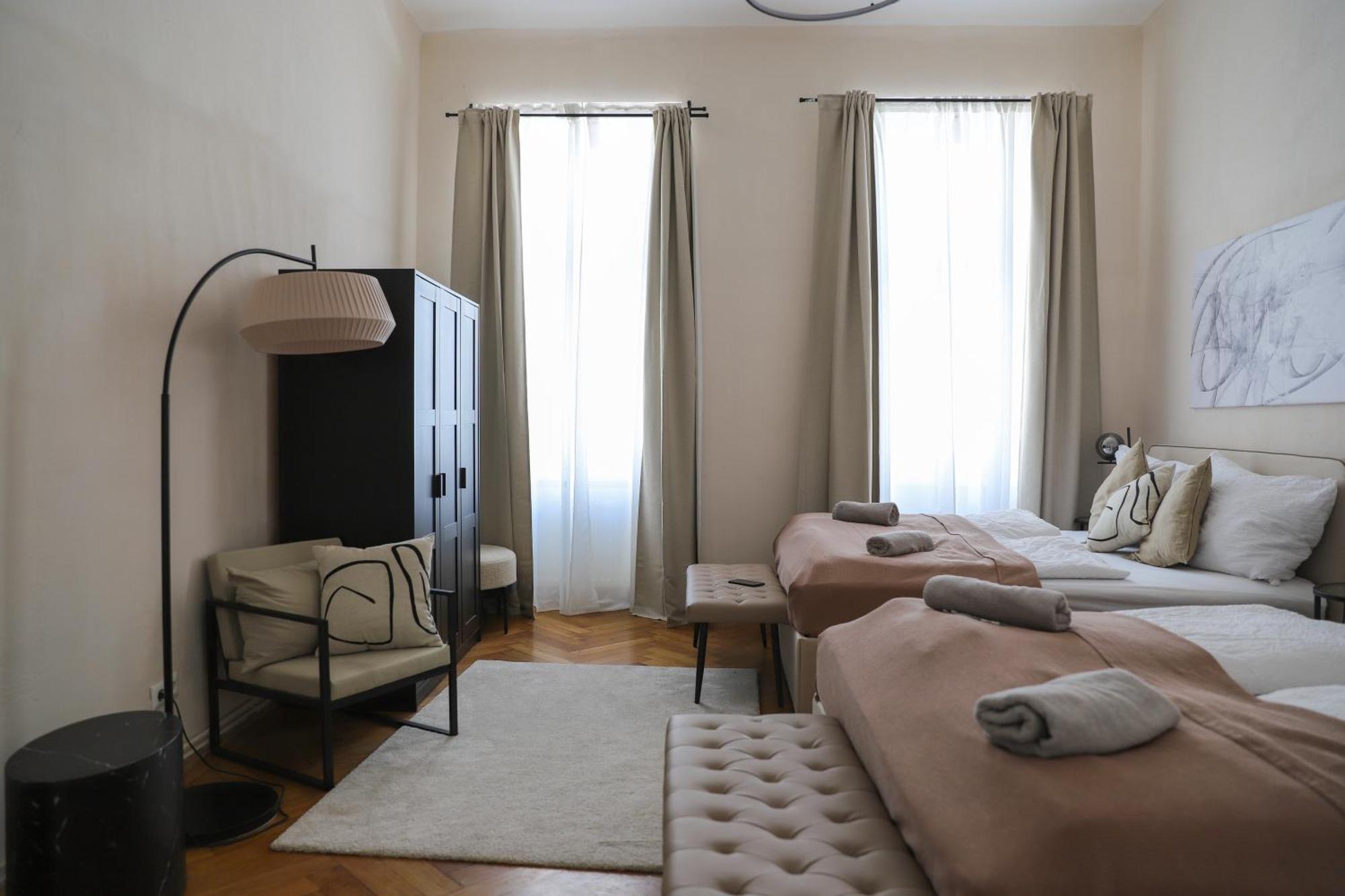 Spacious Apartment, 3 Min To U6 Metro Vienna Luaran gambar