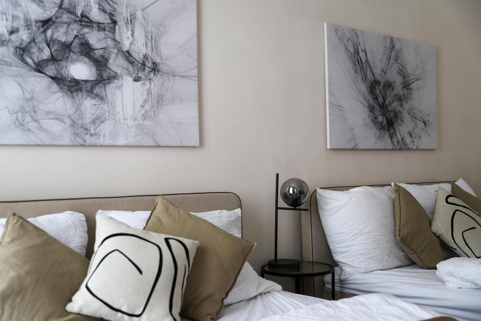 Spacious Apartment, 3 Min To U6 Metro Vienna Luaran gambar