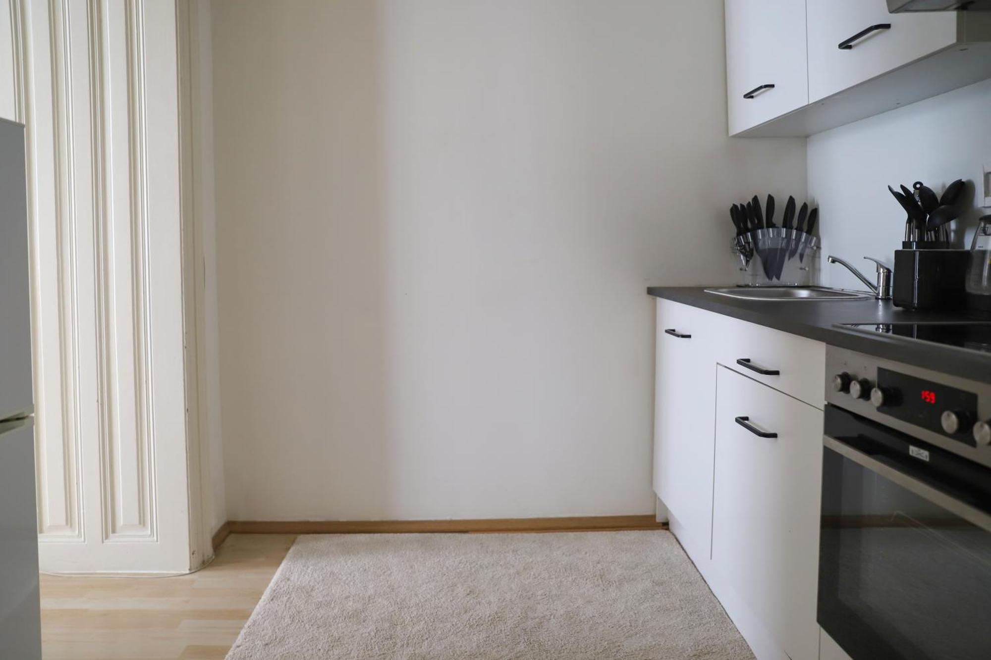 Spacious Apartment, 3 Min To U6 Metro Vienna Luaran gambar